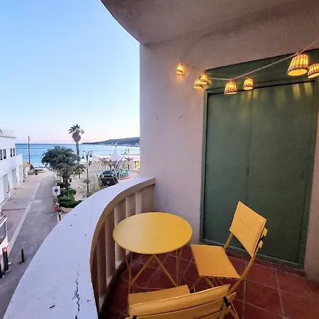 Un Balcon Sur La Plage * Cassis