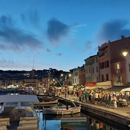 Un Balcon Sur La Plage Cassis